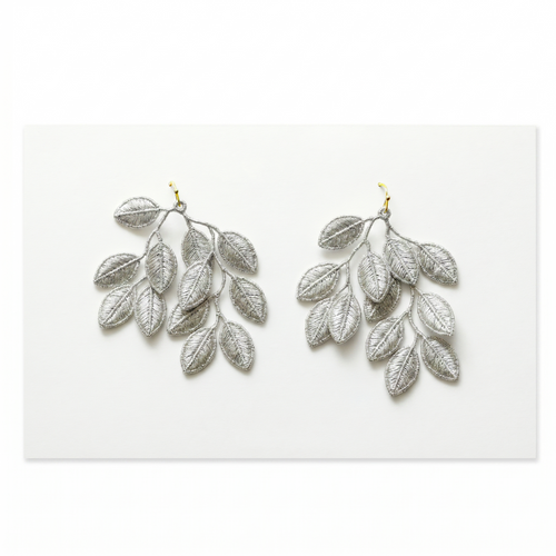 Banyan Thread Earrings (Metal Thread: Gold)