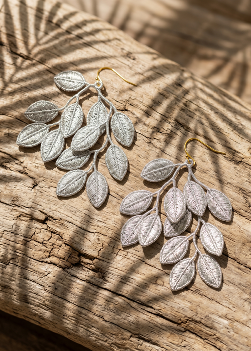 Banyan Thread Earrings (Metal Thread: Gold)