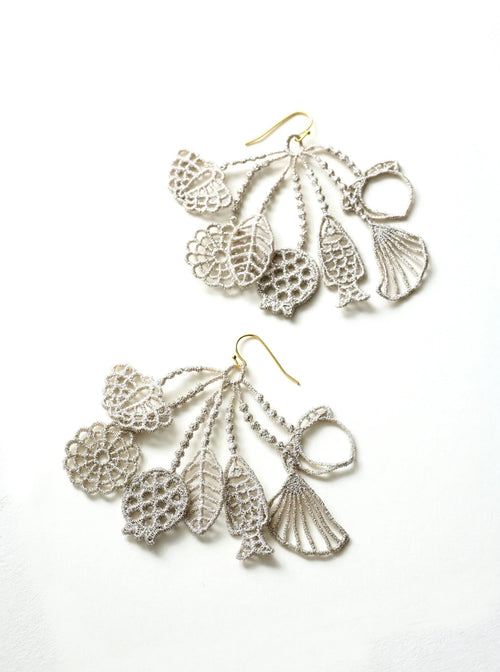 房指輪糸かざりピアス（メタル糸：シルバー） | SHIMAKOROMO Lab.