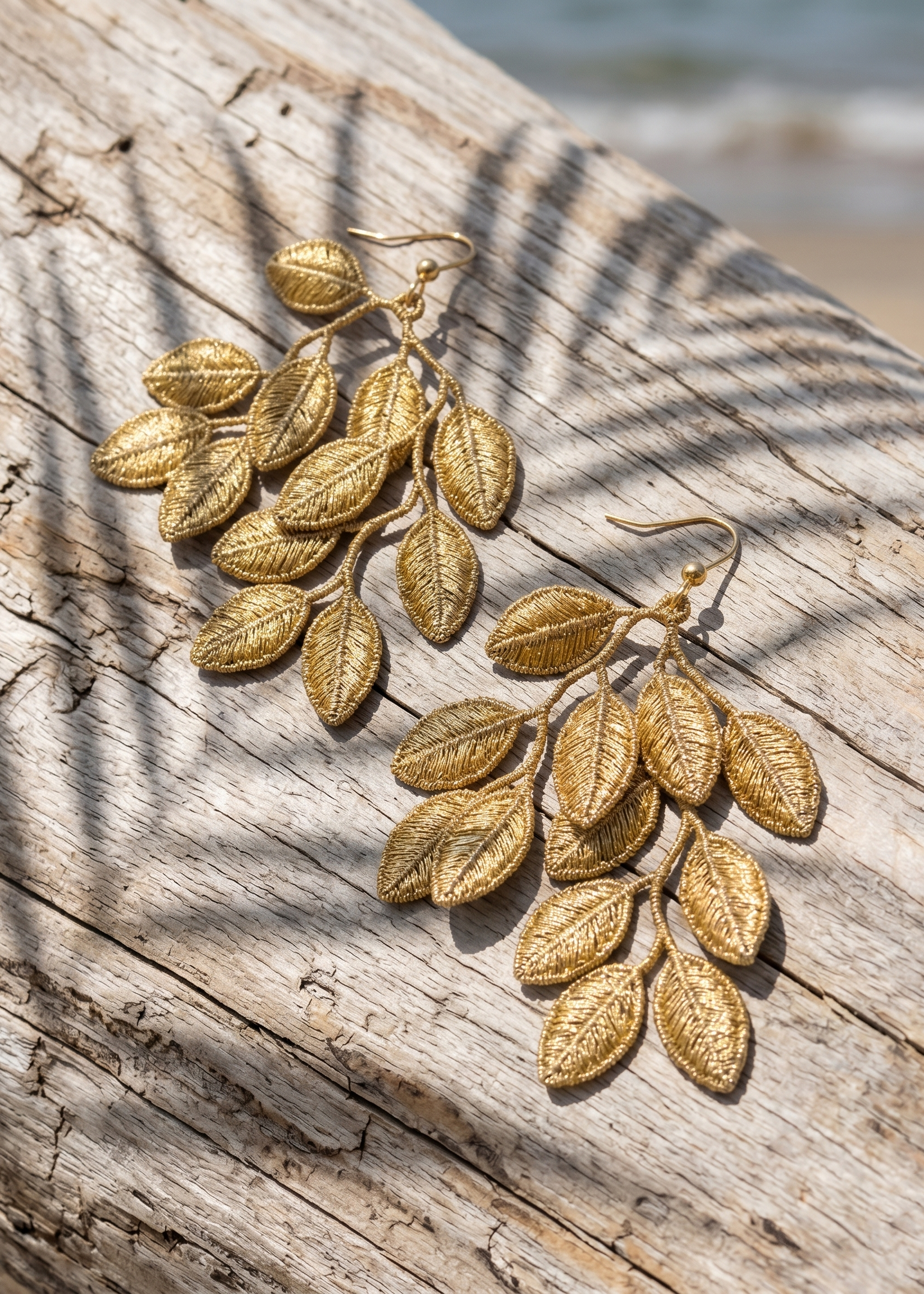 Banyan Thread Earrings (Metal Thread: Gold)